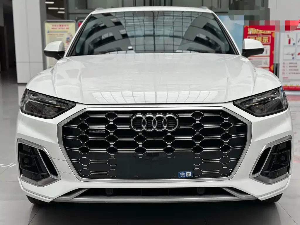 Audi Q5L 2022 из CN, фото 2