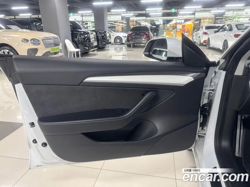 Tesla Model 3 2021 из KR, фото 8