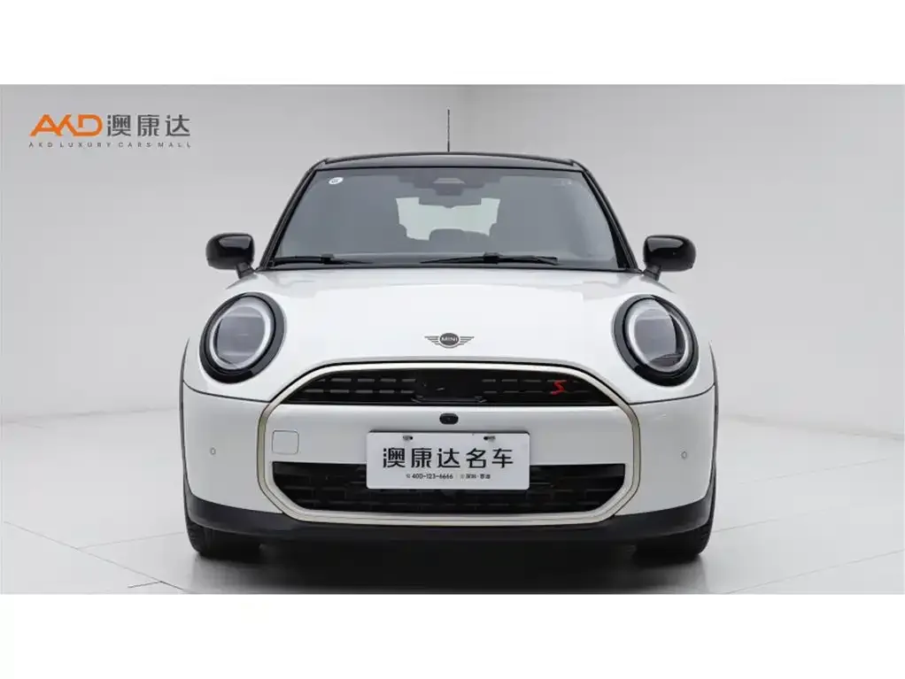 MINI Cooper (3-door) 2024 из CN, фото 2