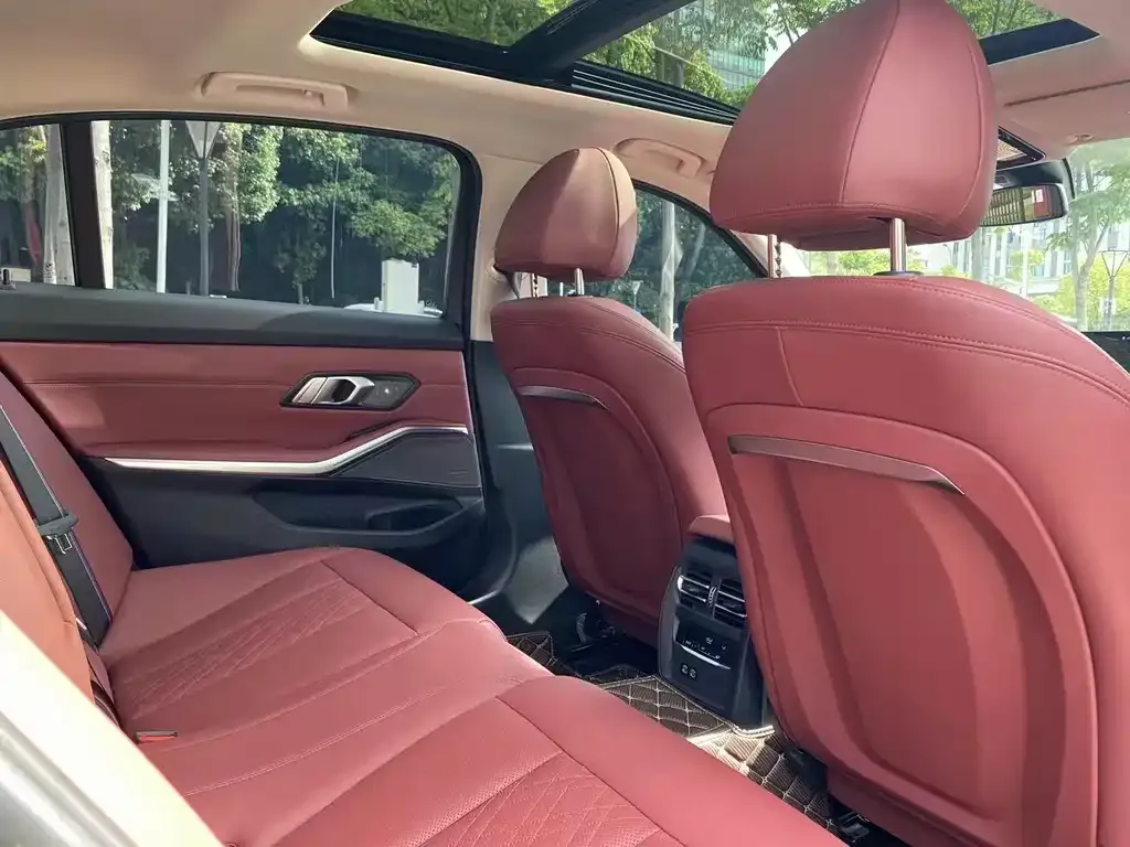 BMW 3 Series 2023 из CN, фото 7