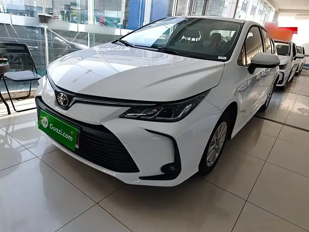 Toyota Corolla 2024 из CN, фото 1
