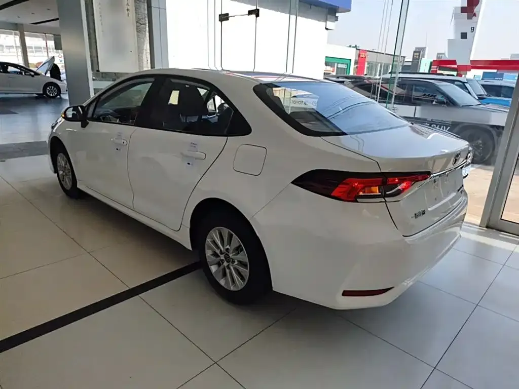 Toyota Corolla 2024 из CN, фото 5