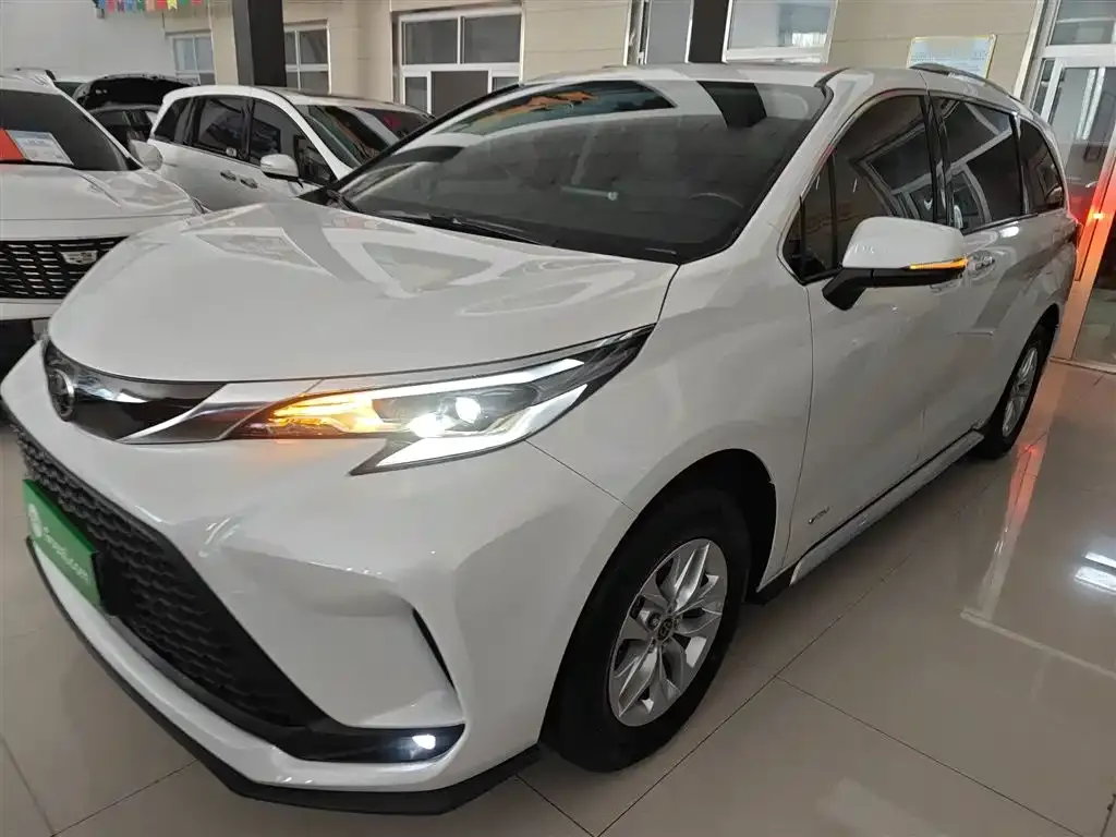 Toyota Granvia 2025 из CN, фото 5