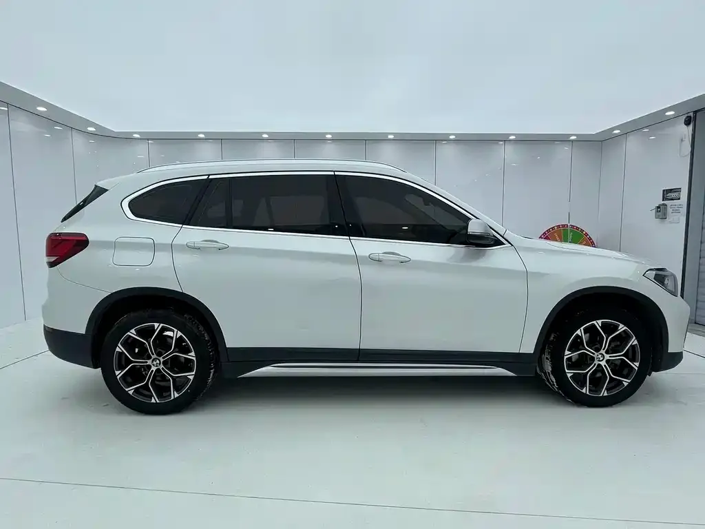 BMW X1 2021 из CN, фото 10