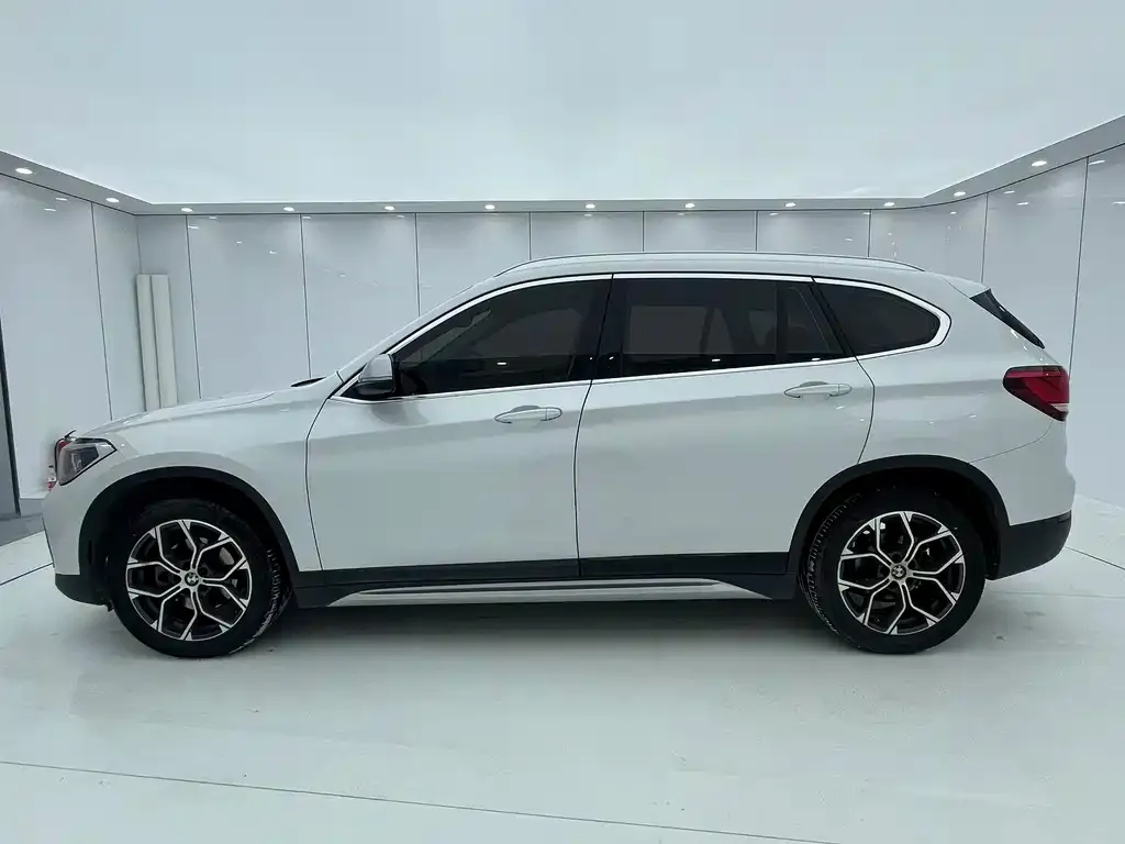 BMW X1 2021 из CN, фото 9