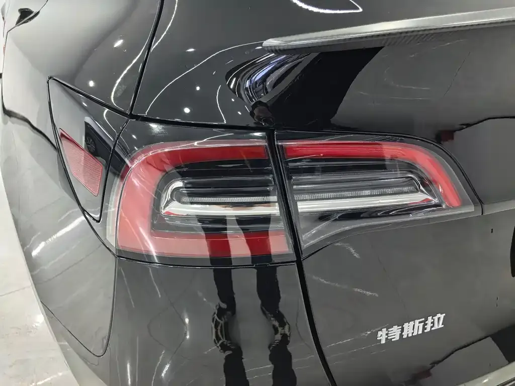 Tesla Model Y 2023 из CN, фото 8