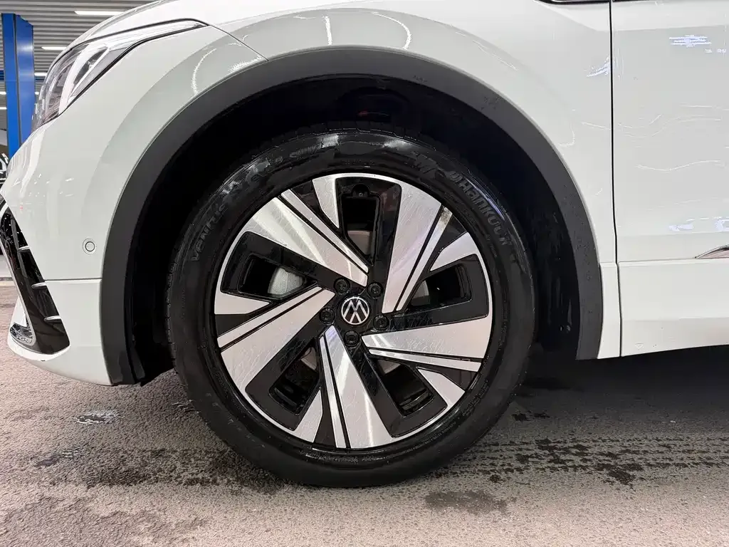 Volkswagen Tiguan L 2023 из CN, фото 5