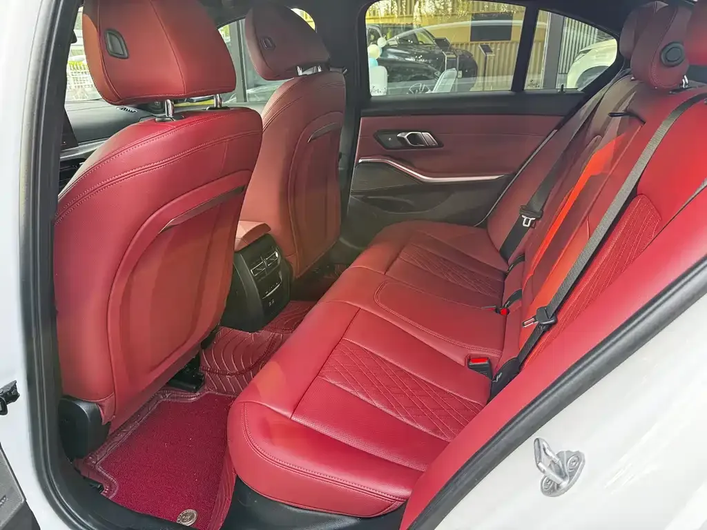BMW 3 Series 2025 из CN, фото 7