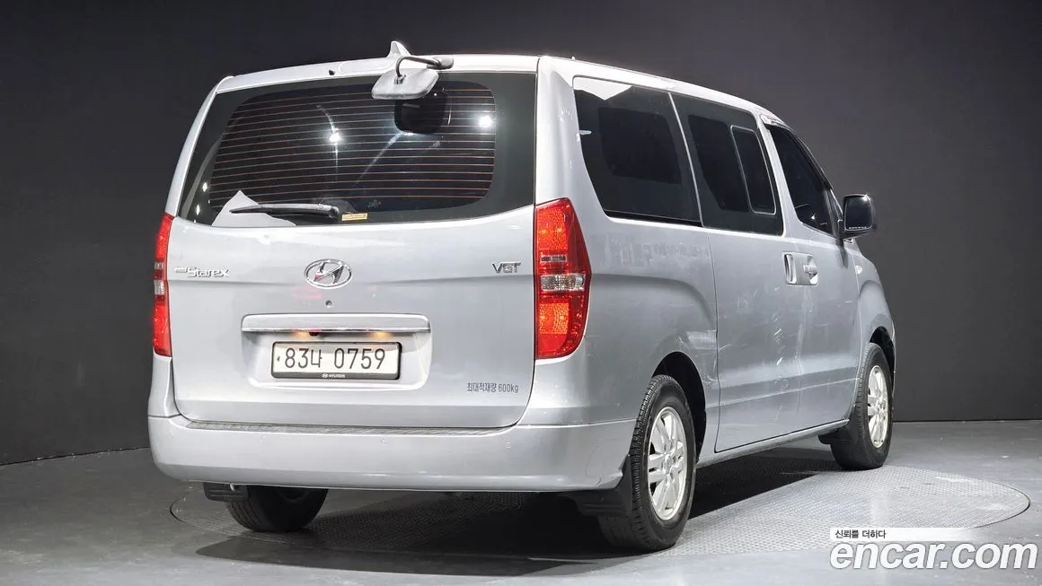 Hyundai Starex — фото 2