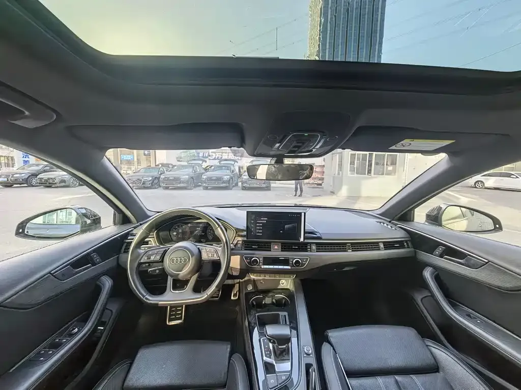 Audi A4L 2023 из CN, фото 6