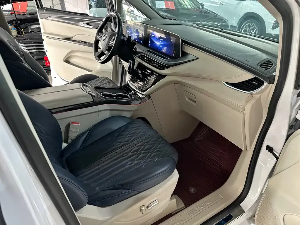 Buick GL8 2023 из CN, фото 10
