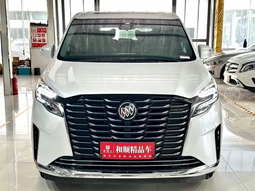 Buick GL8 2023 из CN, фото 2