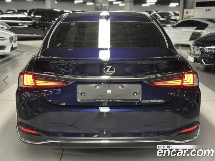 Lexus ES 2023 из KR, фото 3