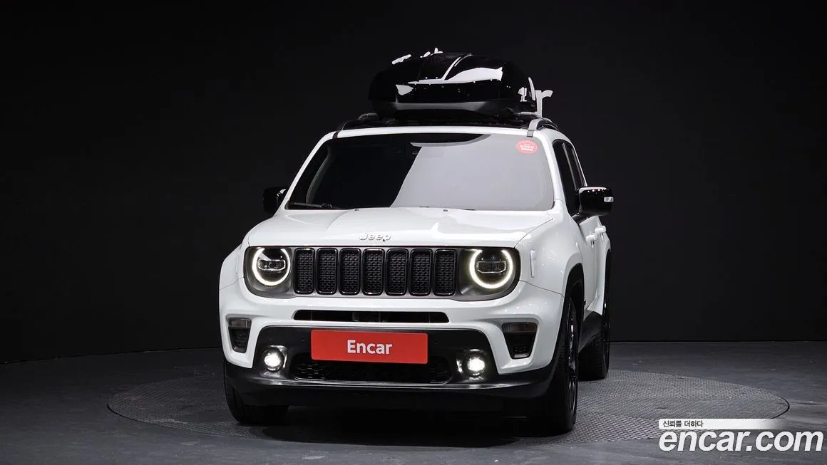 Jeep Renegade — фото 3