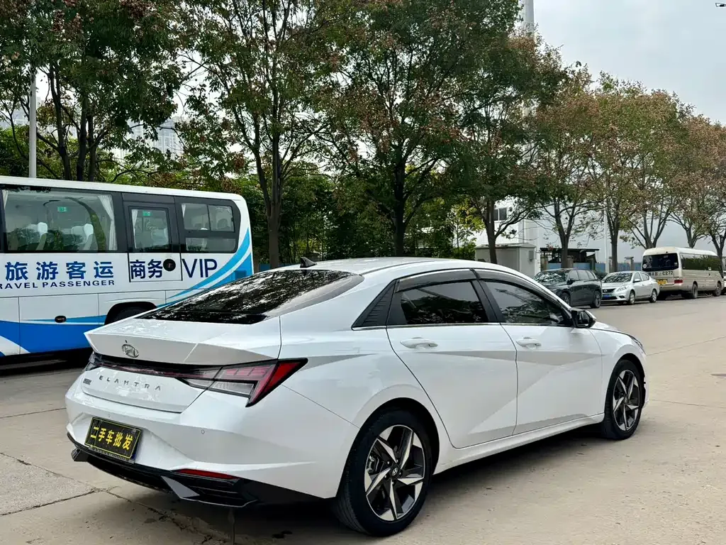 Hyundai Elantra 2023 из CN, фото 7