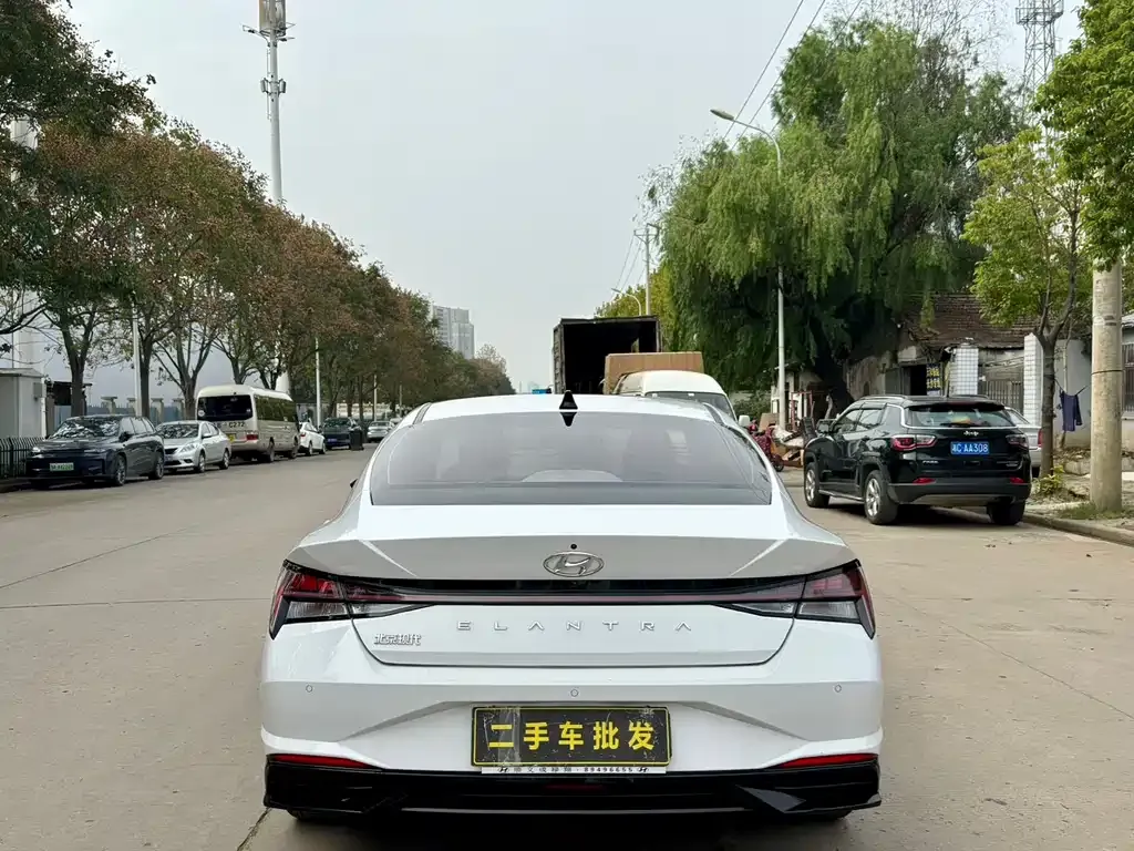 Hyundai Elantra 2023 из CN, фото 8
