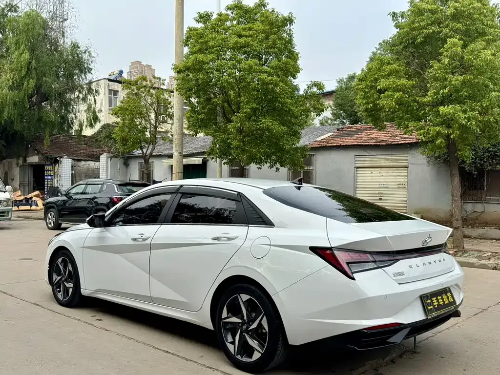 Hyundai Elantra 2023 из CN, фото 9