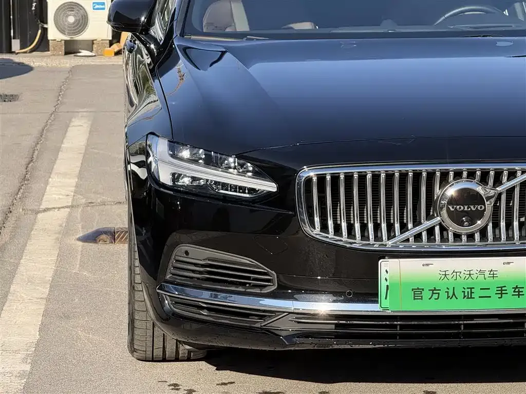 Volvo S90 PHEV 2024 из CN, фото 4