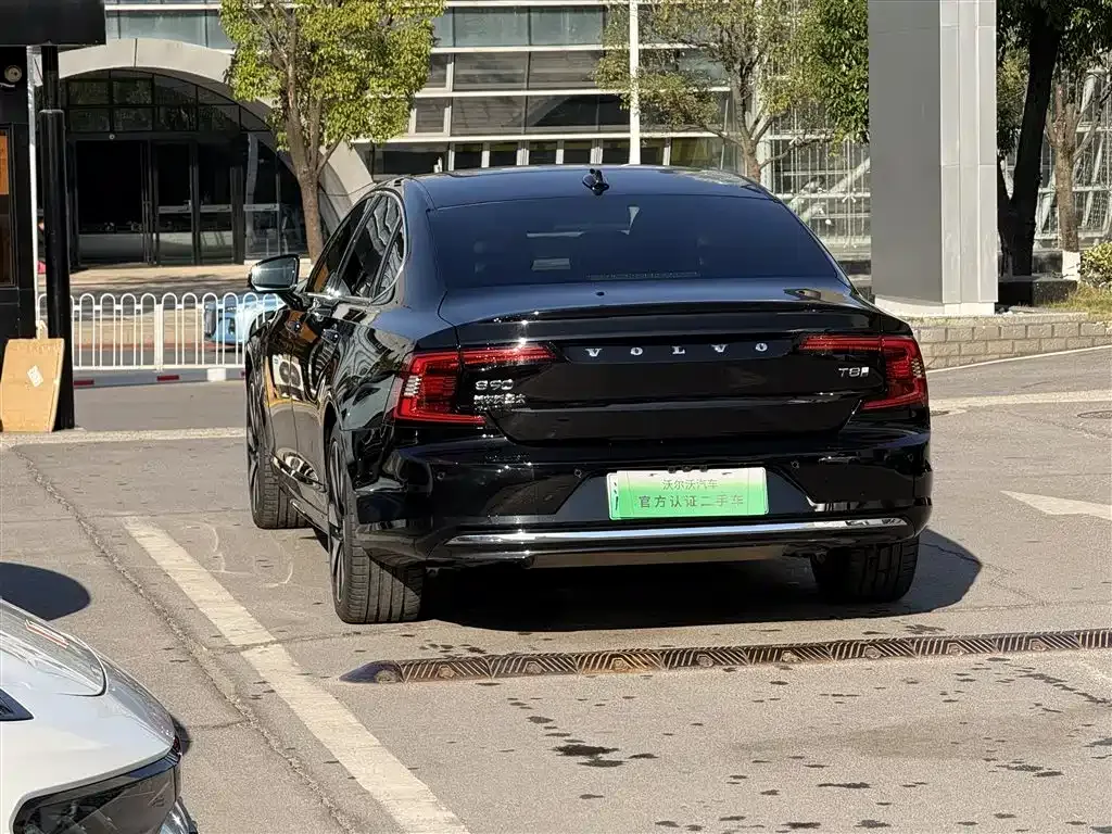 Volvo S90 PHEV 2024 из CN, фото 7