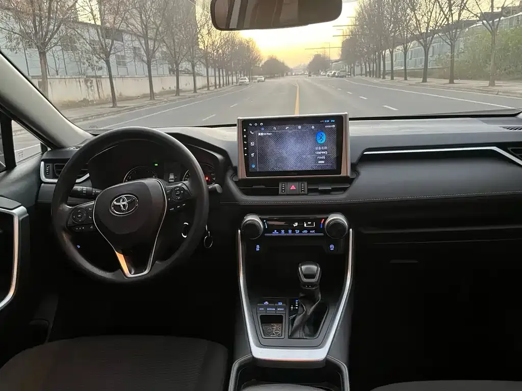 Toyota RAV4 2022 из CN, фото 6