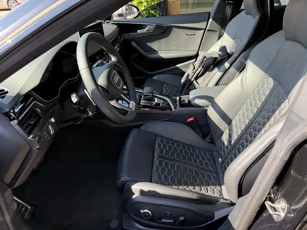 Audi RS 5 2024 из CN, фото 3
