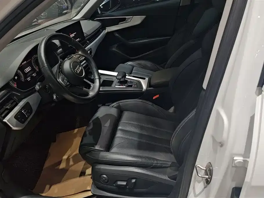 Audi A4L 2021 из CN, фото 9