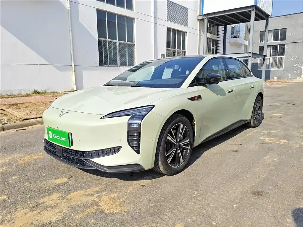 Hongqi EH7 2024 из CN, фото 2
