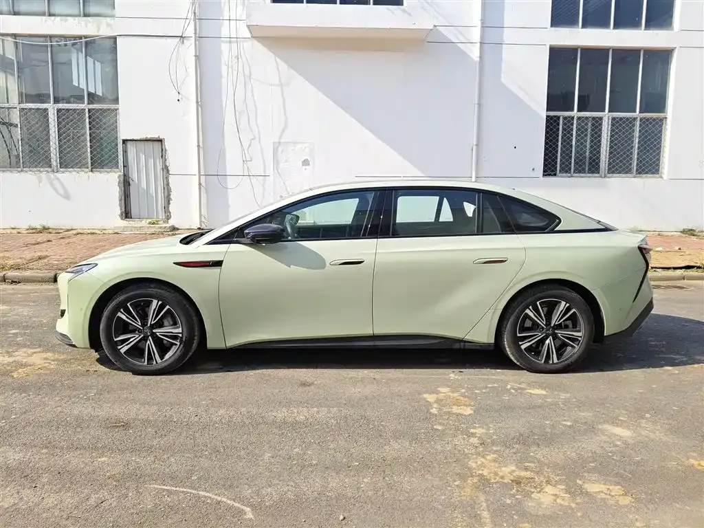 Hongqi EH7 2024 из CN, фото 5