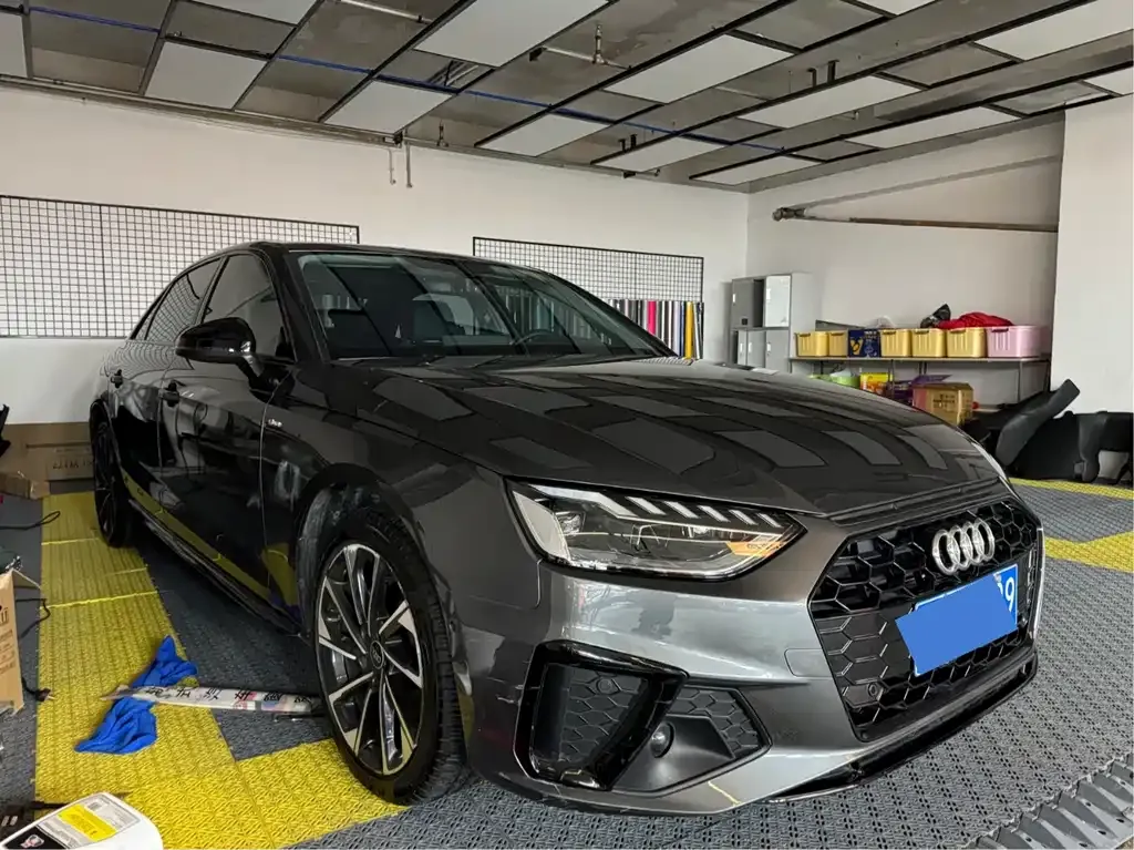 Audi A4L 2023 из CN, фото 3