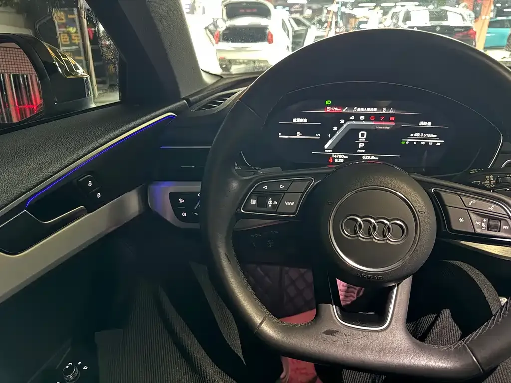 Audi A4L 2023 из CN, фото 5