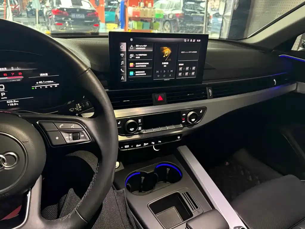 Audi A4L 2023 из CN, фото 6