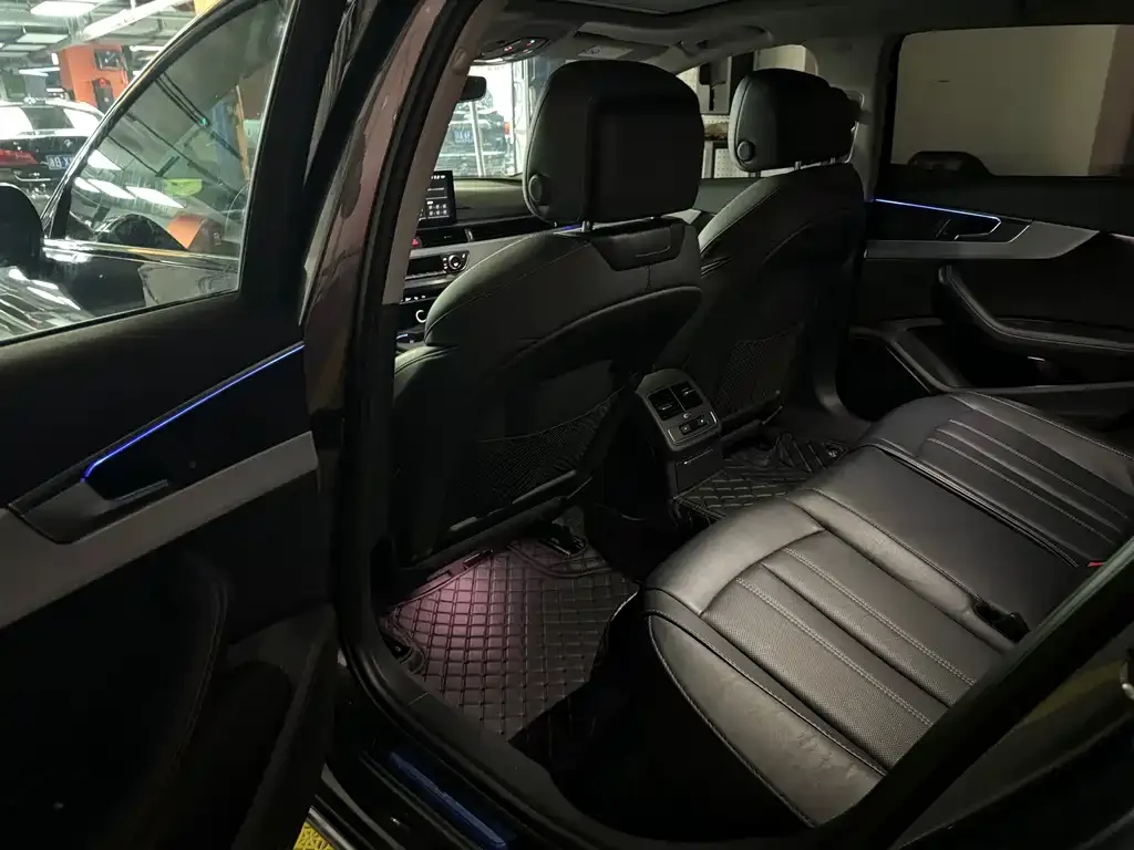 Audi A4L 2023 из CN, фото 8