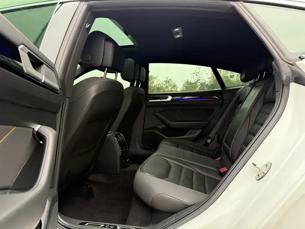 Volkswagen CC 2022 из CN, фото 6