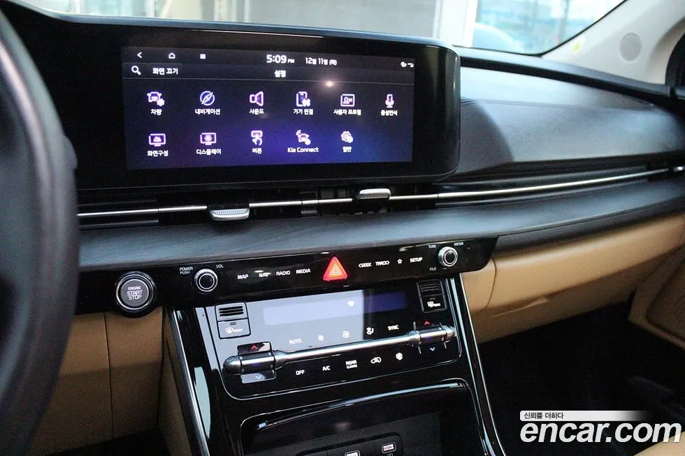 Kia Carnival — фото 10
