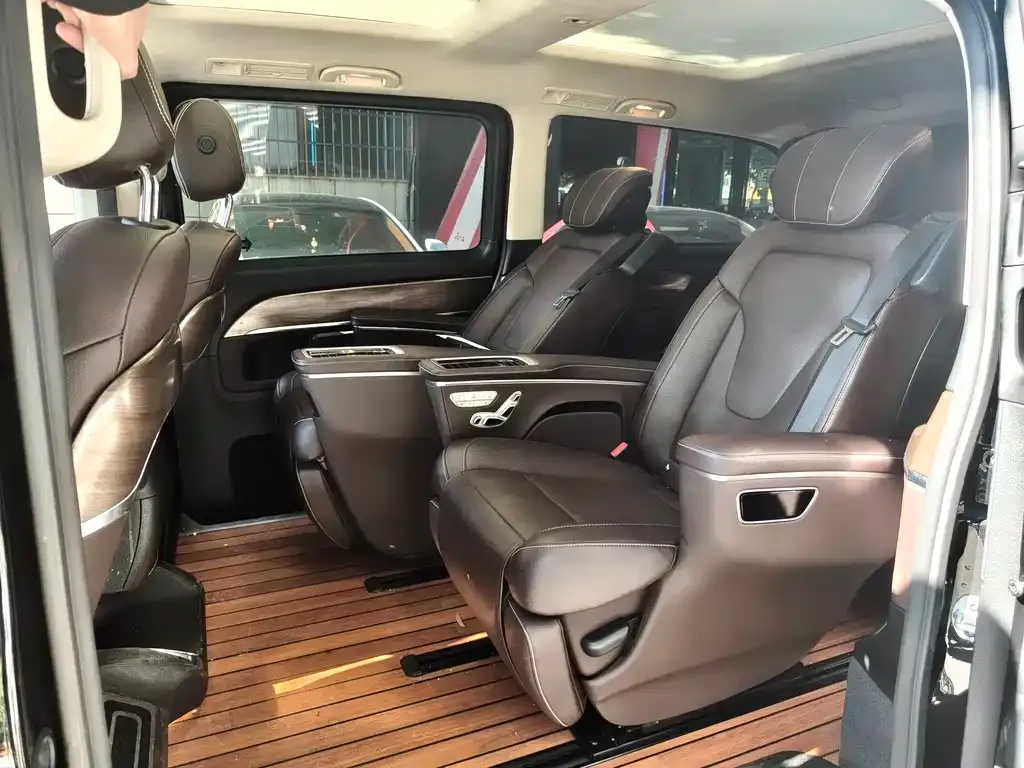 Mercedes-Benz V-Class 2022 из CN, фото 4