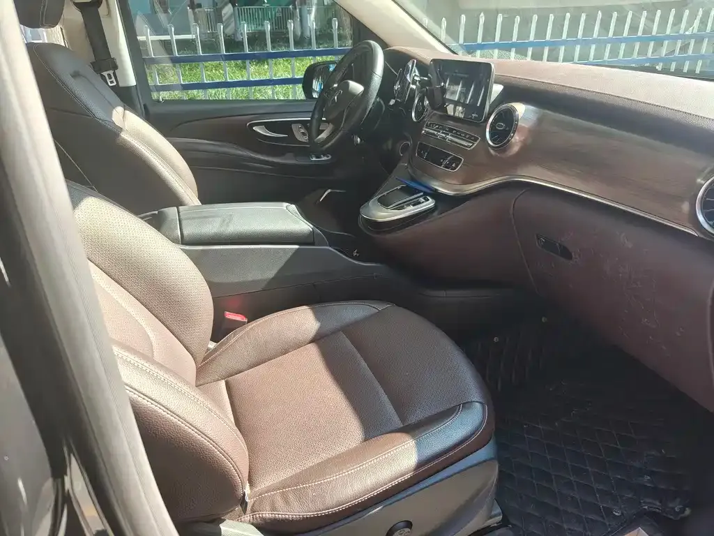 Mercedes-Benz V-Class 2022 из CN, фото 5