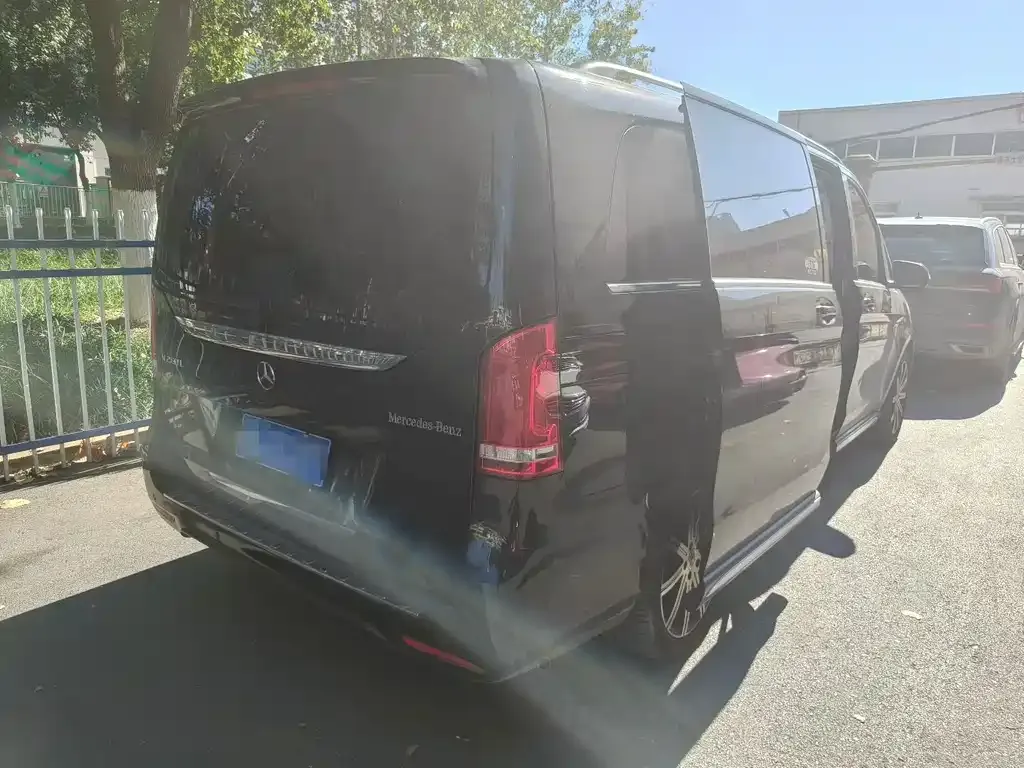 Mercedes-Benz V-Class 2022 из CN, фото 8