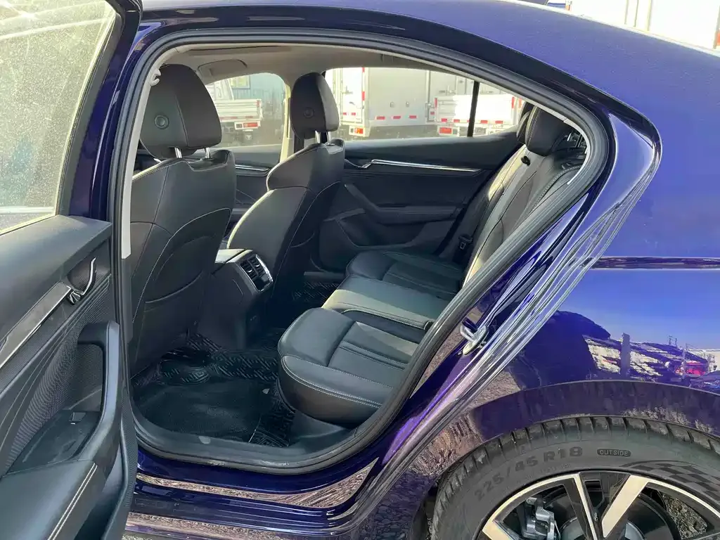 Skoda Octavia 2021 из CN, фото 5