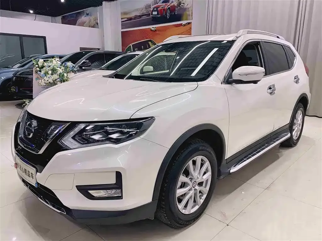 Nissan X-Trail — фото 1
