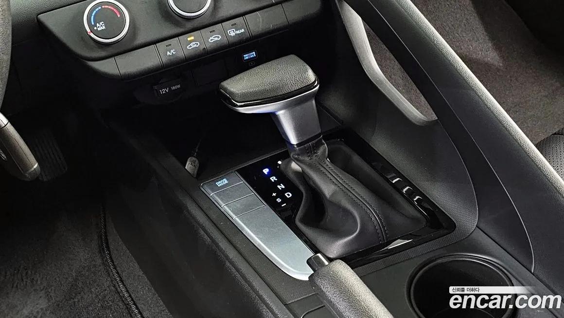 Hyundai AVANTE — фото 9