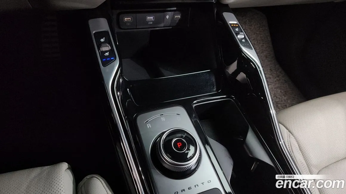 Kia Sorento — фото 9