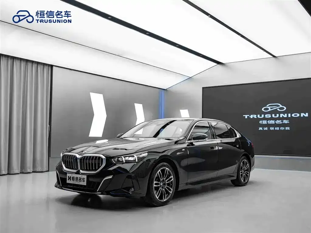 BMW 5 Series — фото 3