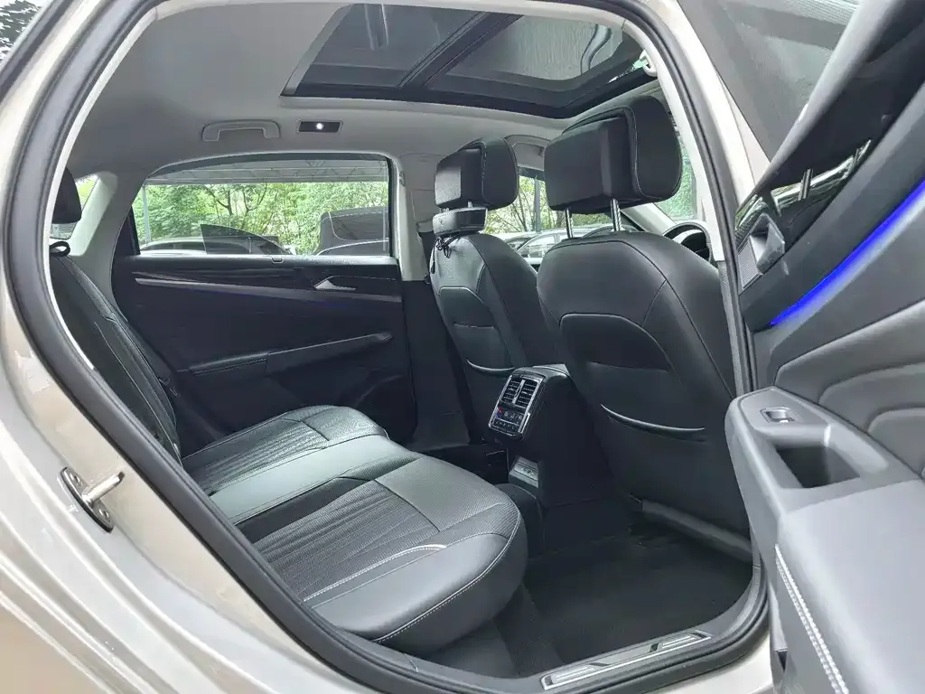Volkswagen Passat 2021 из CN, фото 6