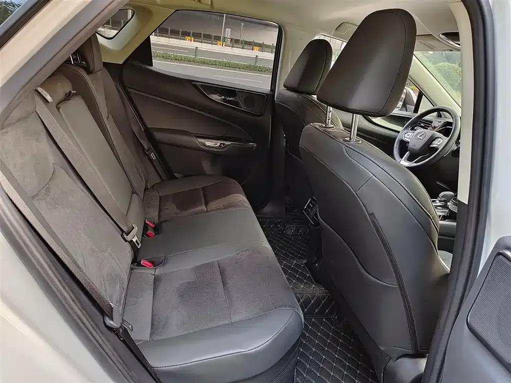 Lexus NX 2023 из CN, фото 10