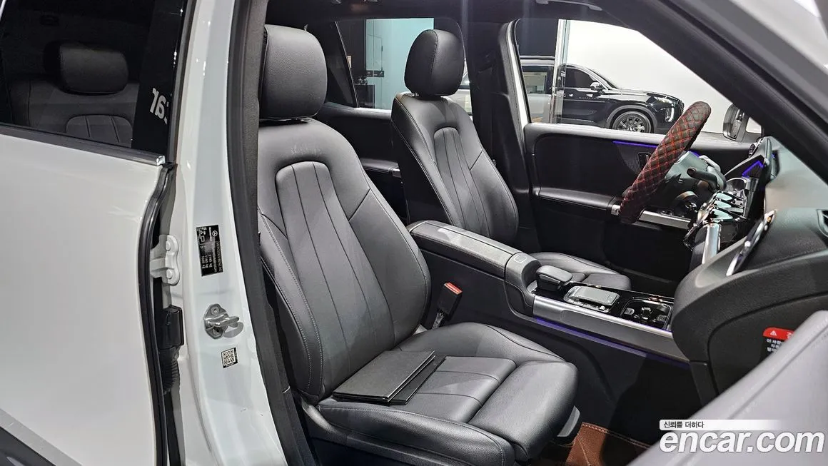 Mercedes-Benz GLB-Class — фото 10