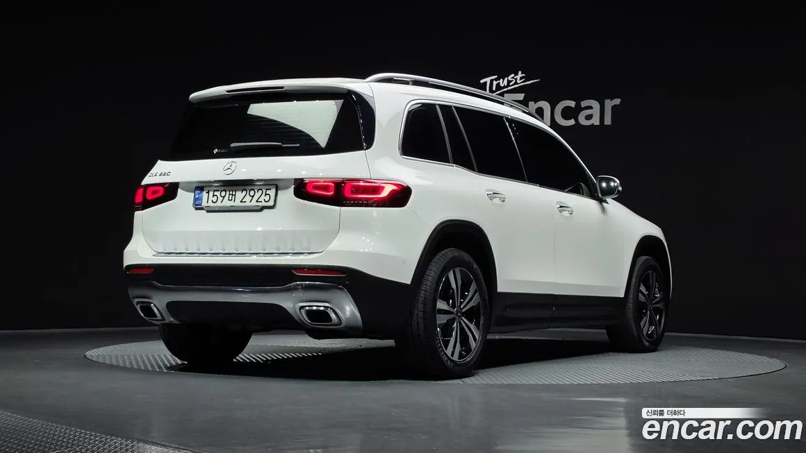 Mercedes-Benz GLB-Class — фото 2