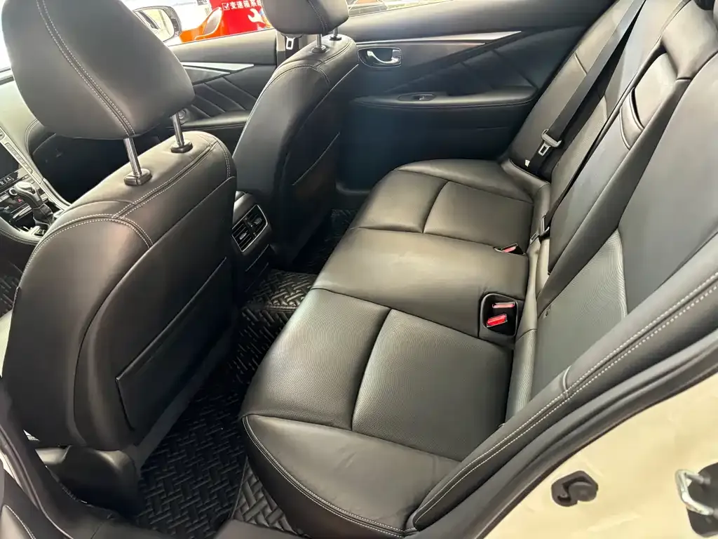 Infiniti Q50L 2021 из CN, фото 7