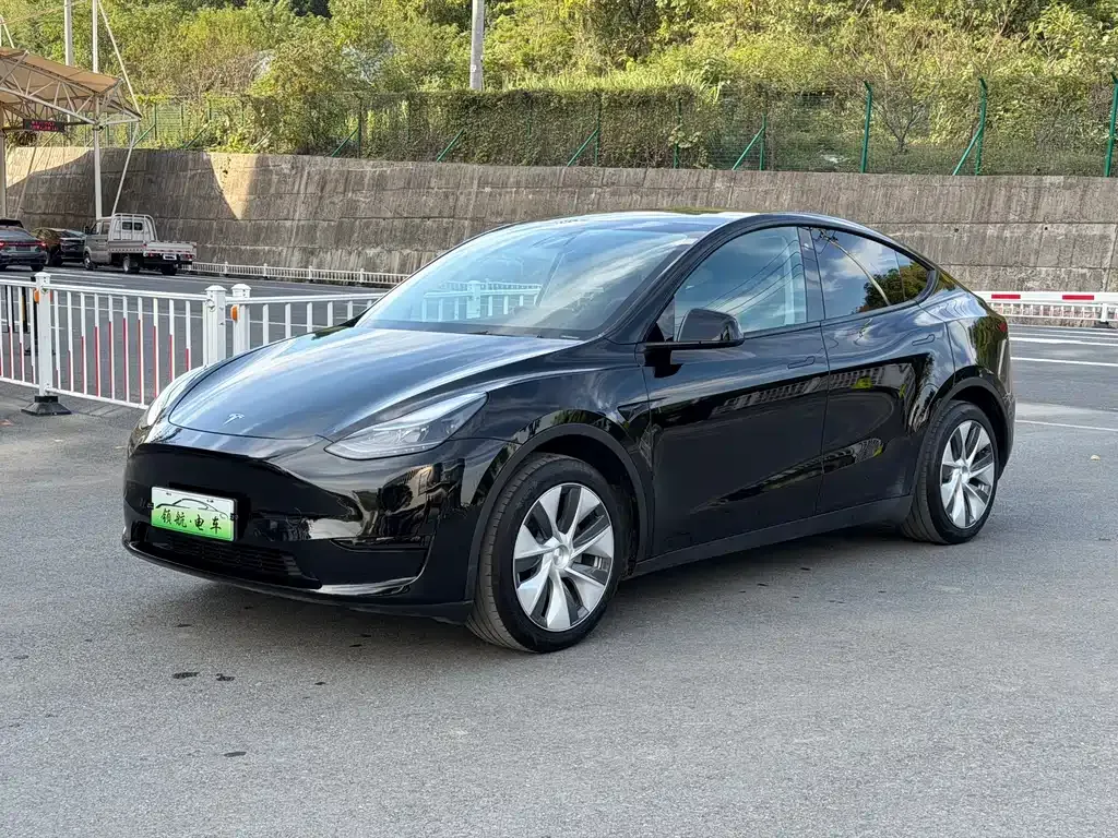 Tesla Model Y 2023 из CN, фото 1