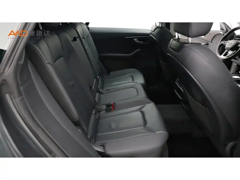 Audi Q8 2021 из CN, фото 8