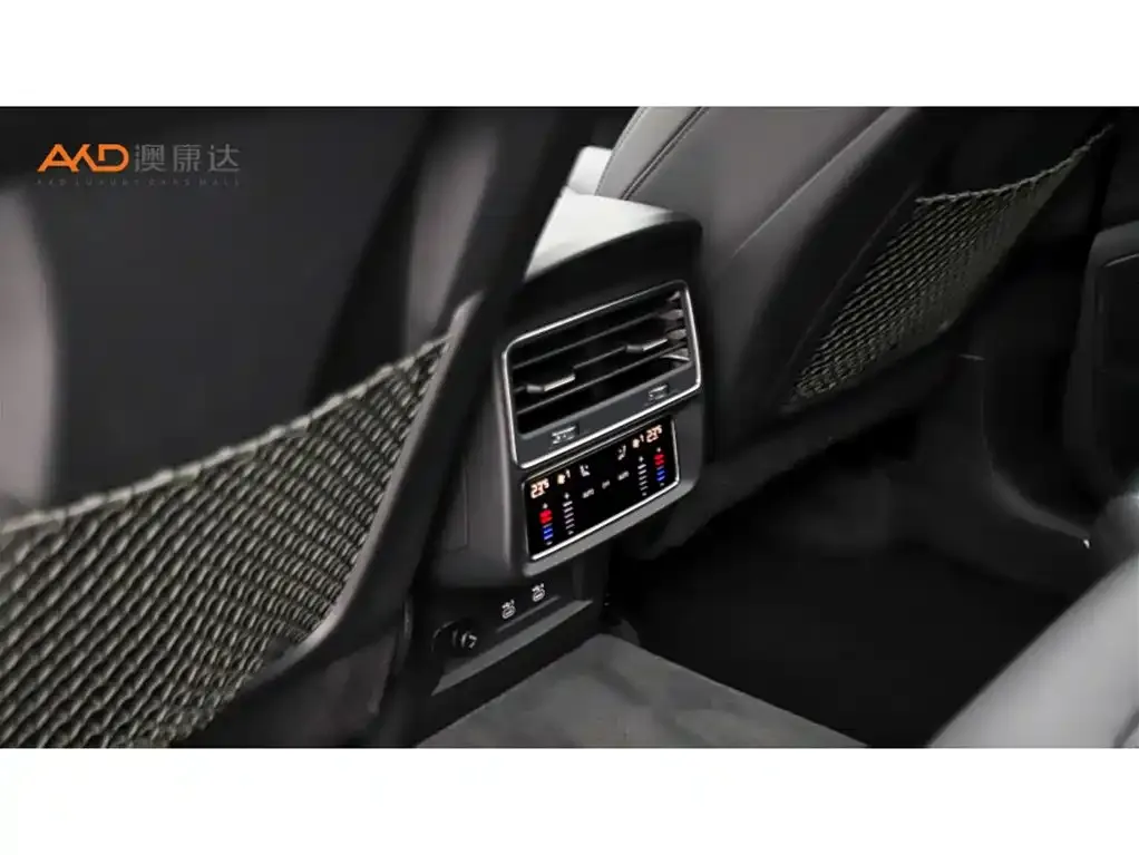 Audi Q8 2021 из CN, фото 9